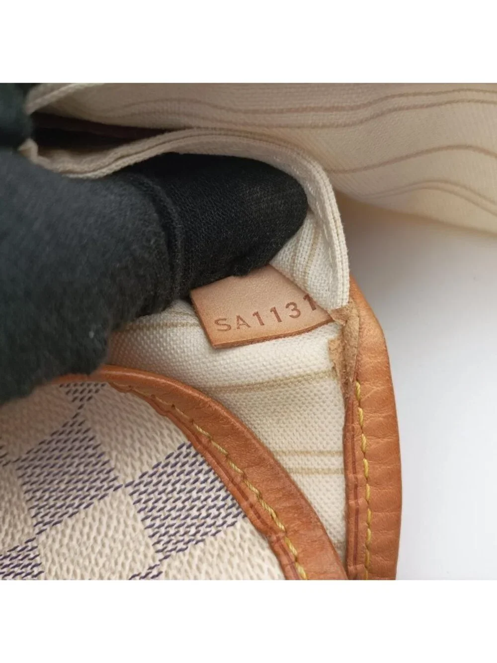 Louis Vuitton Neverfull MM Azur Damier Canvas